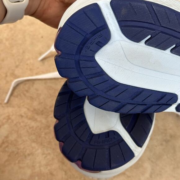 Asics Women's GT-1000 Running Shoe Size 9 - Picture 11 of 11